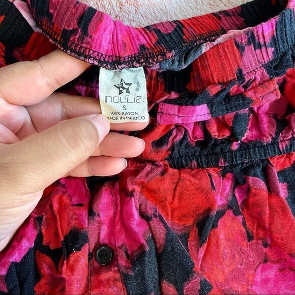 Vibrantā
RedāFloralĀ TubeāTop - Picture 3 of 4